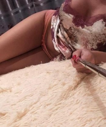 В моих объятиях ты почувствуешь себя настоящим мужчиной, восхищенным и желанным. Позволь мне окунуть тебя в мир эротических фантазий и исполнить твои сокровенные желания. Мои услуги настолько разнообразны, что ты точно найдешь то, что подойдет именно тебе. Я могу стать твоей страстной любовницей, нежной подругой или развратной игривой девушкой. Мои фото подтверждают мою красоту и сексуальность, а отзывы моих предыдущих клиентов говорят о моем профессионализме и умении доставлять удовольствие. Позвони мне, и я окажу тебе незабываемые услуги в Москве. 🔥😘🌹 Елизавета